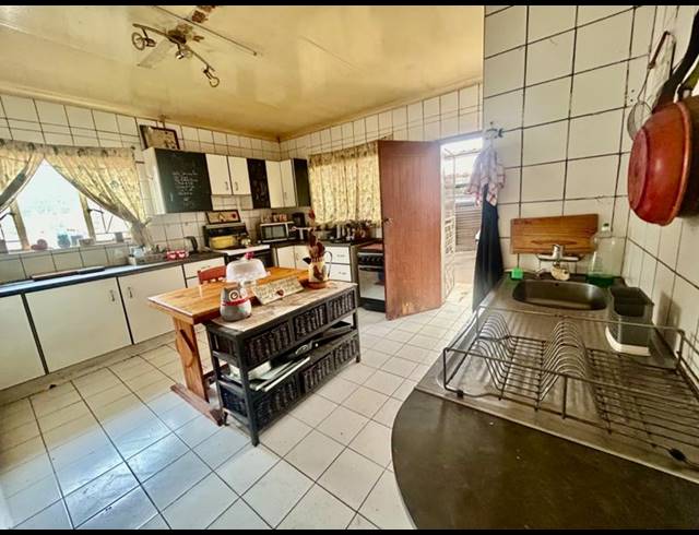 3 BEDROOM HOUSE FOR SALE IN VANDERBIJLPARK CW 6